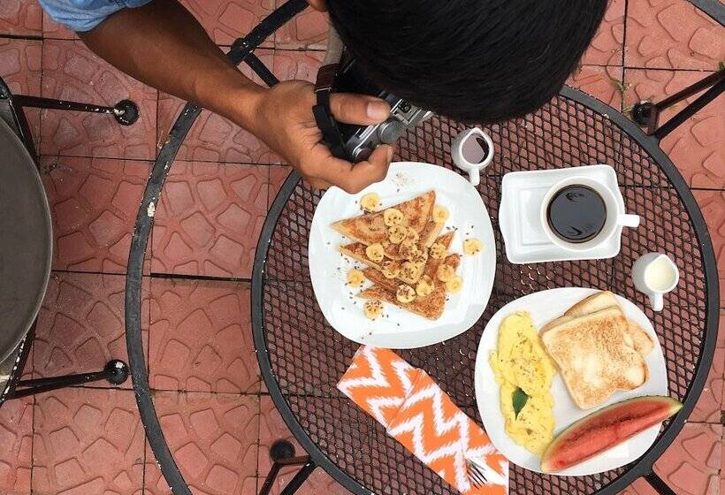 فندق Kahanamoku Bed & Breakfast