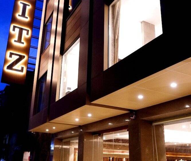 בית מלון כפרי Ritz With Free Airport Pickup