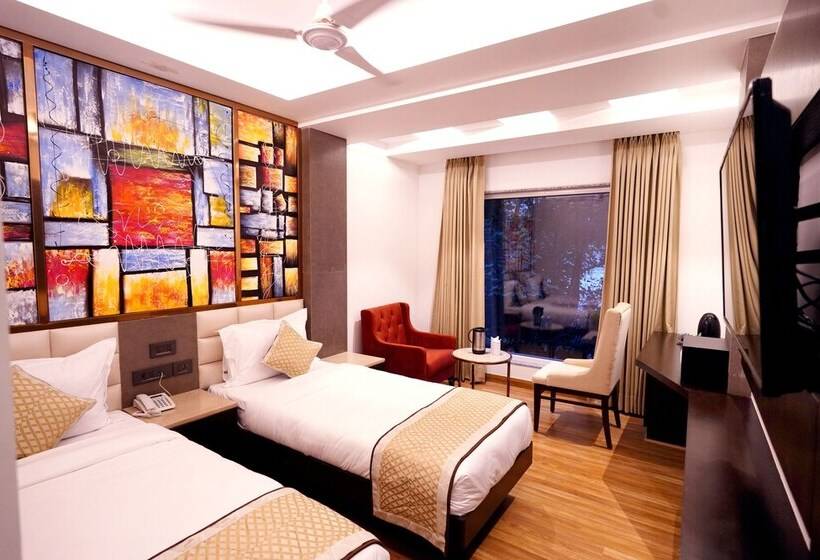 בית מלון כפרי Ritz With Free Airport Pickup