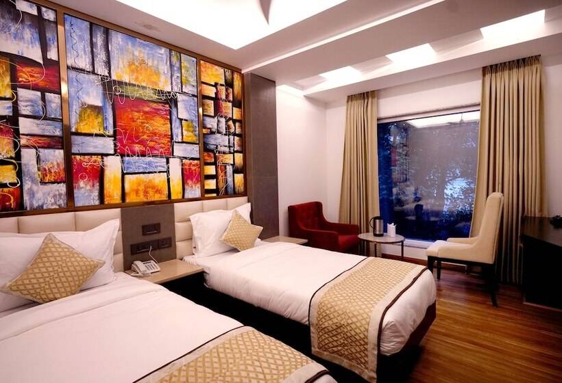 בית מלון כפרי Ritz With Free Airport Pickup