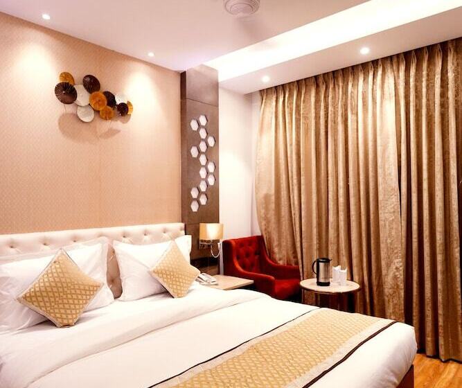 בית מלון כפרי Ritz With Free Airport Pickup