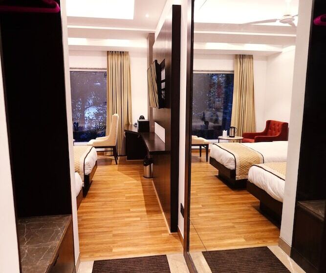 בית מלון כפרי Ritz With Free Airport Pickup