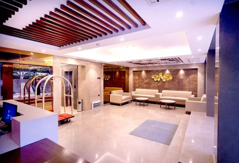 ホテル Ritz With Free Airport Pickup