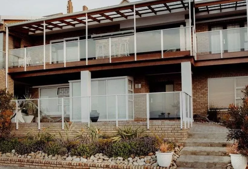 ペンション Aqua Marina Guest House