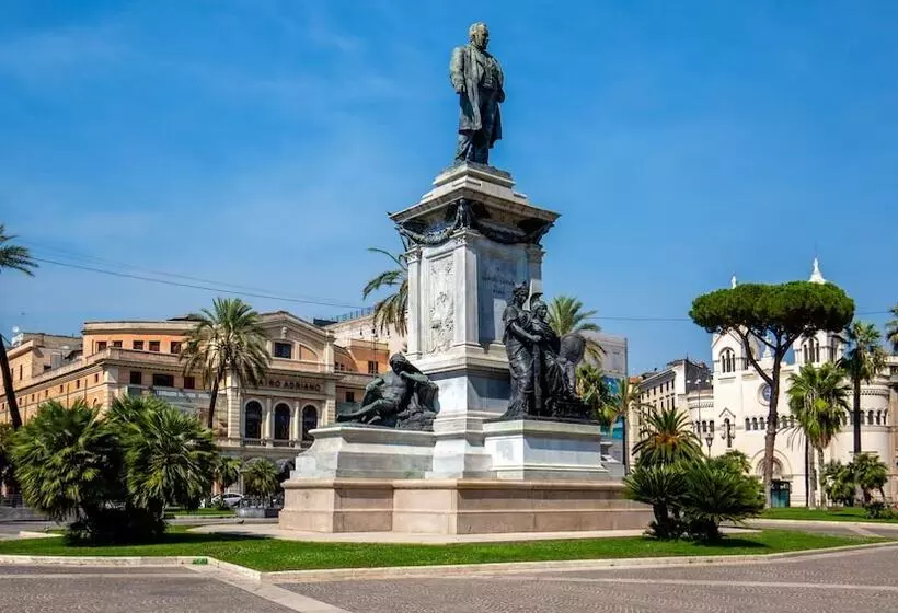 پانسیون Courtyard Rome Suite