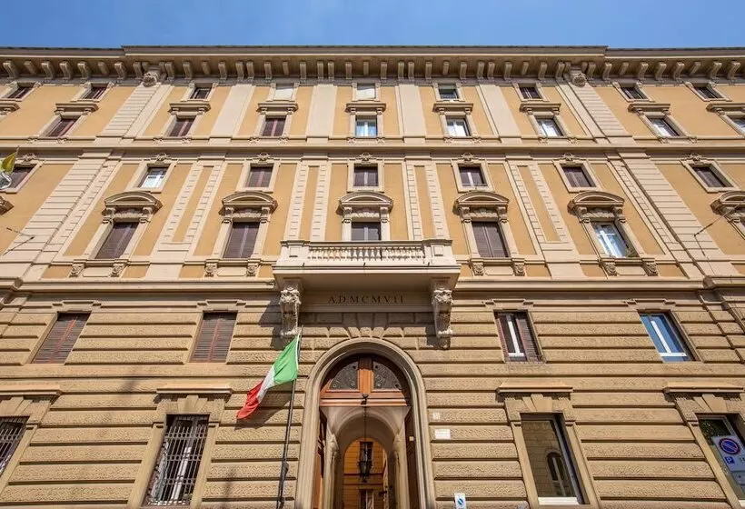 پانسیون Courtyard Rome Suite