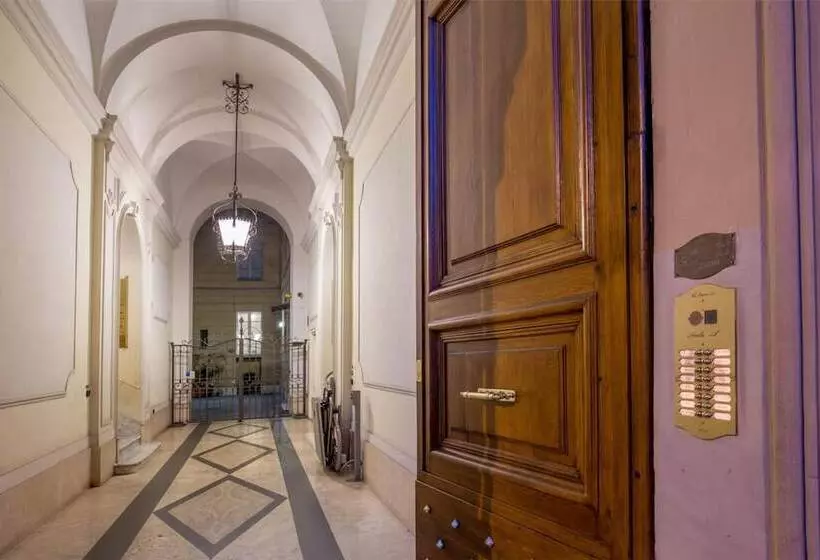 پانسیون Courtyard Rome Suite