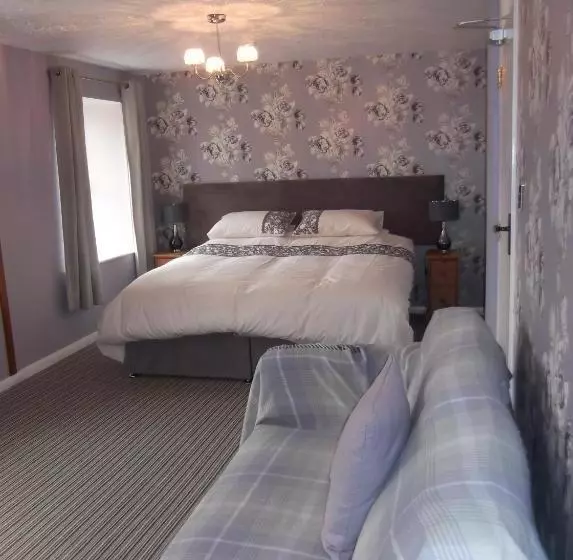 ペンション Warrington Guest House