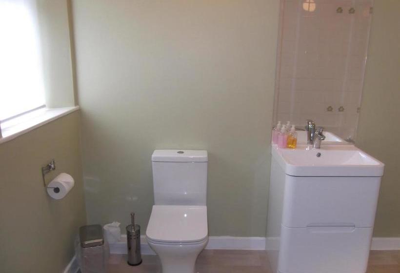 بنسيون Warrington Guest House