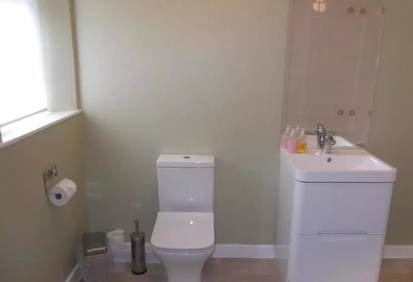 ペンション Warrington Guest House