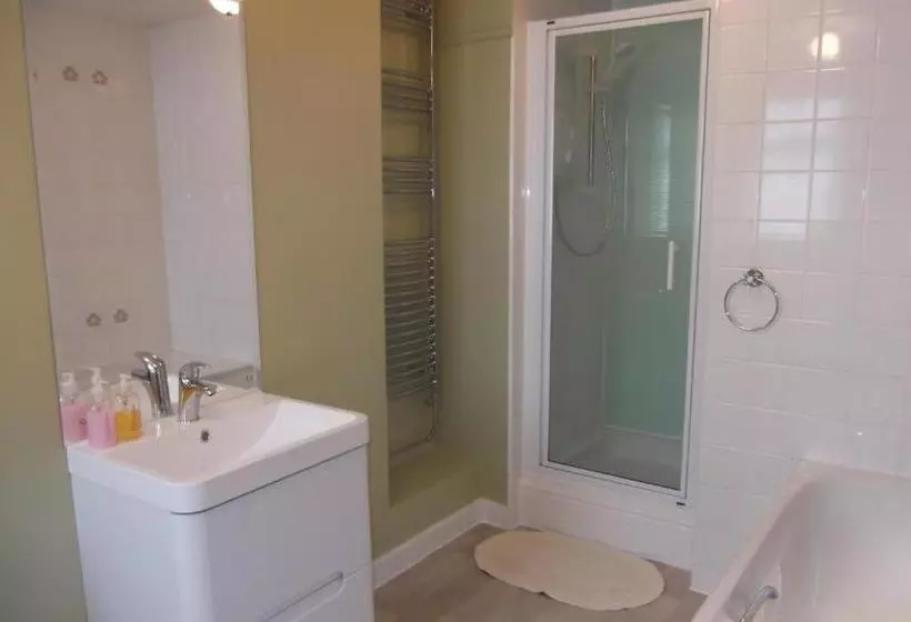 ペンション Warrington Guest House