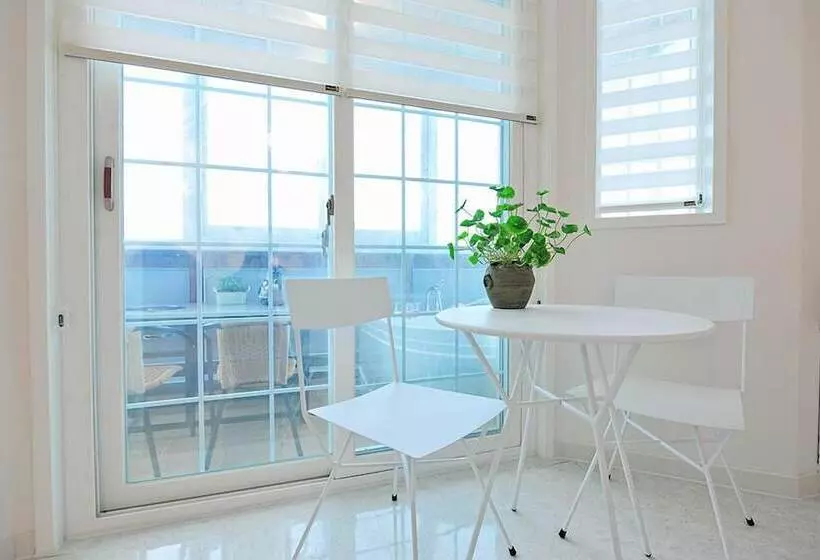 Sea Road Pension