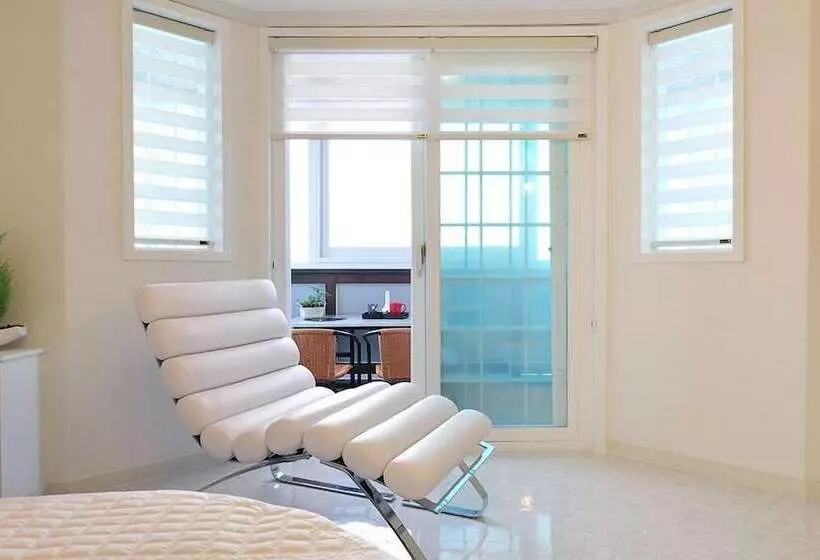 Sea Road Pension