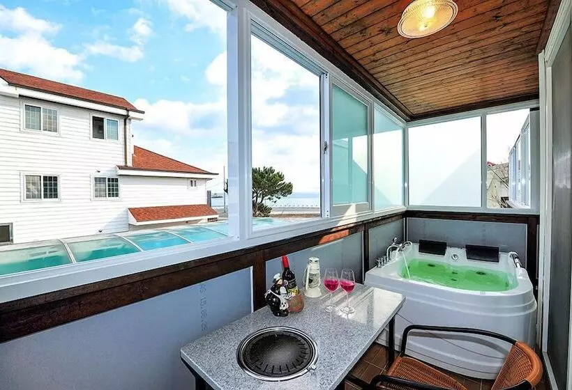 Sea Road Pension