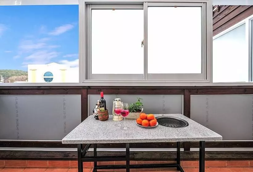 Sea Road Pension