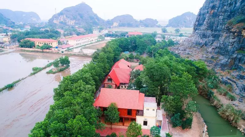 تختخواب و صبحانه Hang Mua Homestay