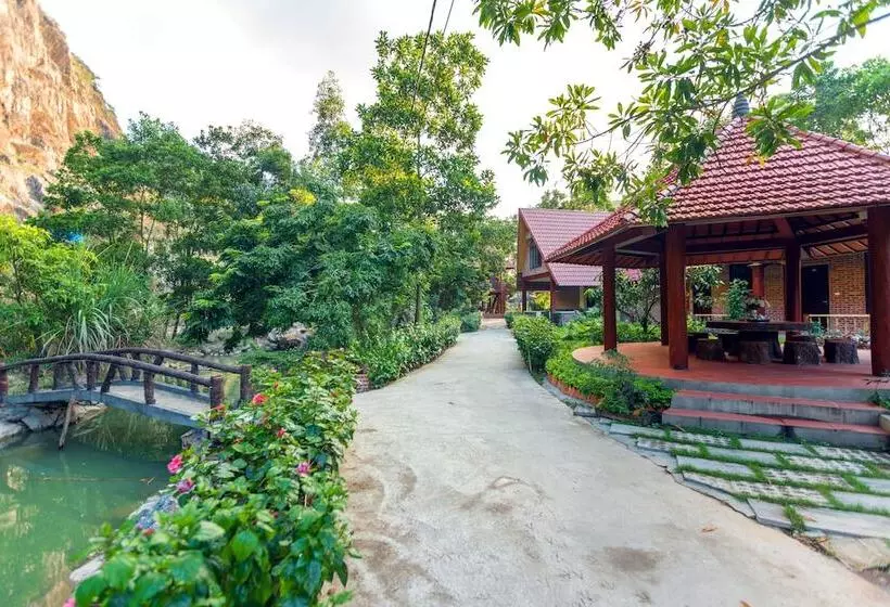 تختخواب و صبحانه Hang Mua Homestay