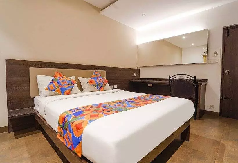 Fabhotel Karpagam   900m From Nehru Stadium