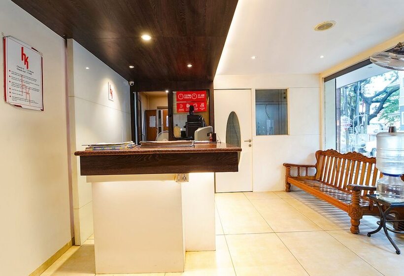 Fabhotel Karpagam   900m From Nehru Stadium