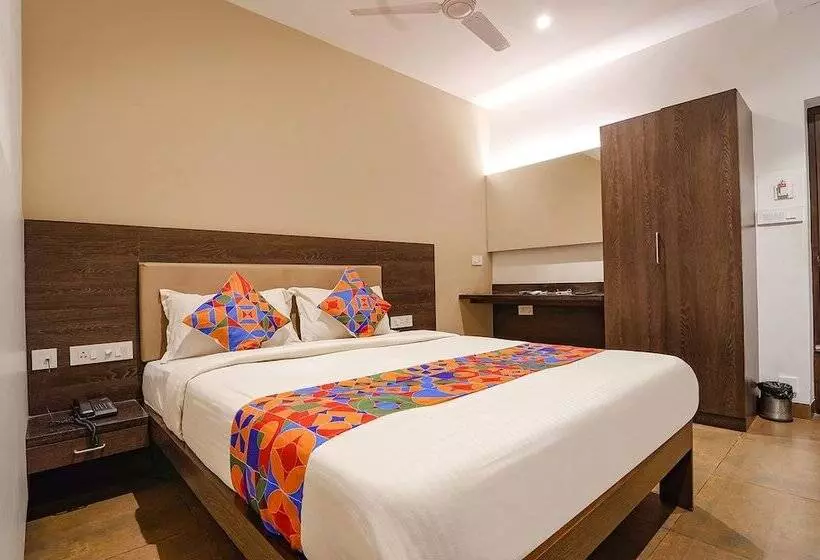 Fabhotel Karpagam   900m From Nehru Stadium