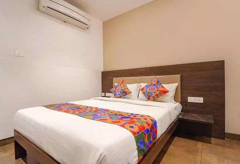 Fabhotel Karpagam   900m From Nehru Stadium