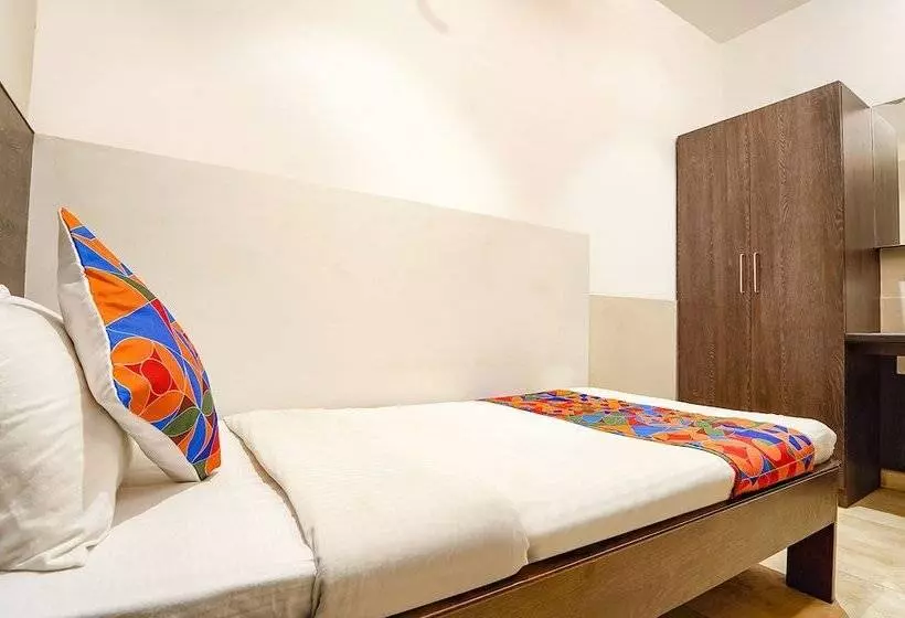 Fabhotel Karpagam   900m From Nehru Stadium