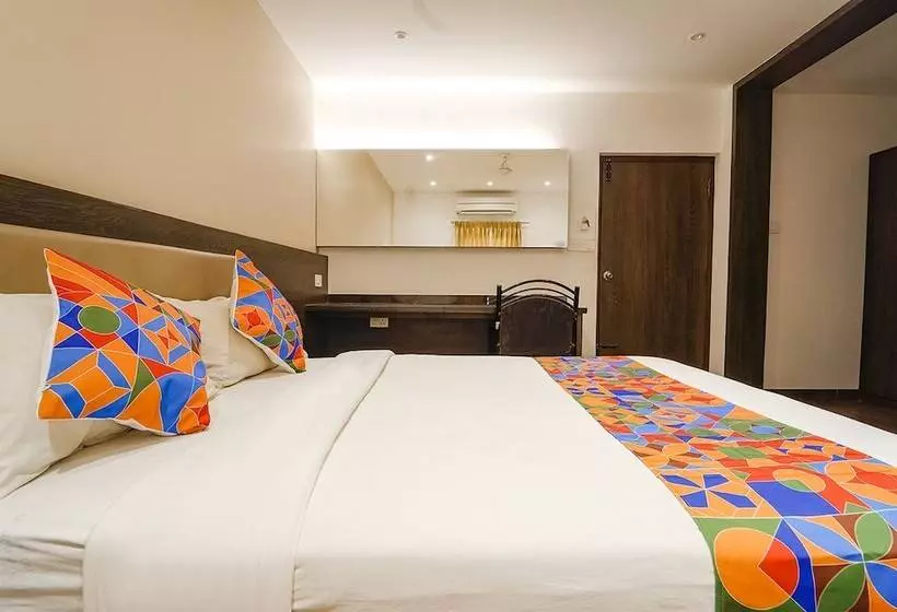 Fabhotel Karpagam   900m From Nehru Stadium