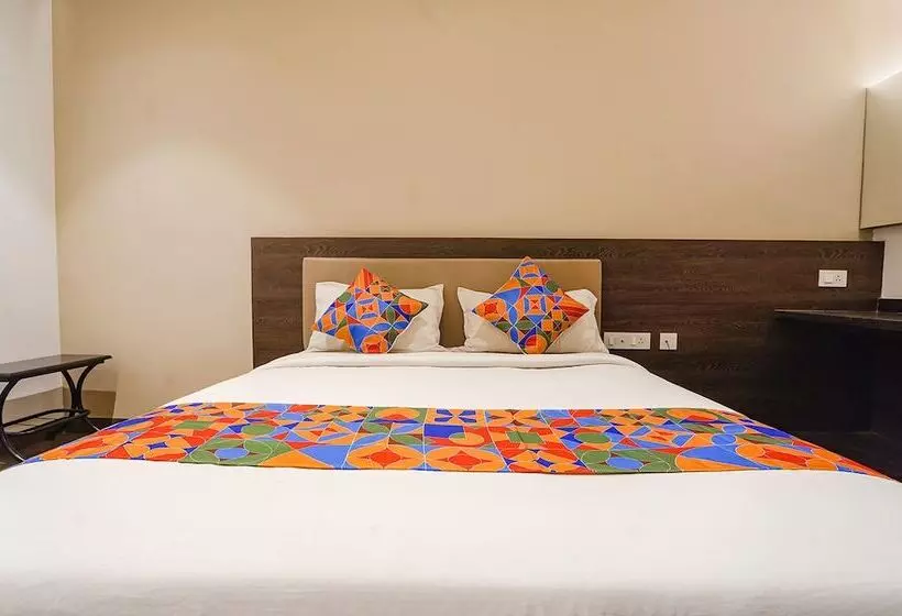 Fabhotel Karpagam   900m From Nehru Stadium