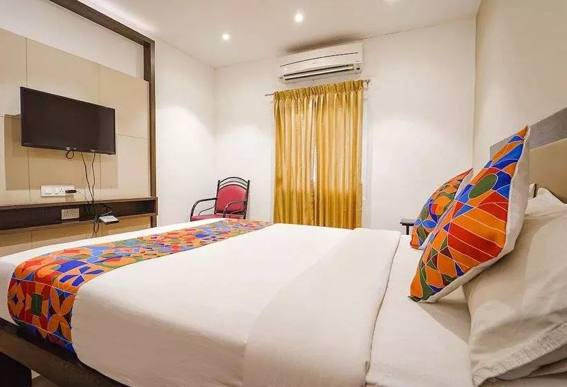 Fabhotel Karpagam   900m From Nehru Stadium