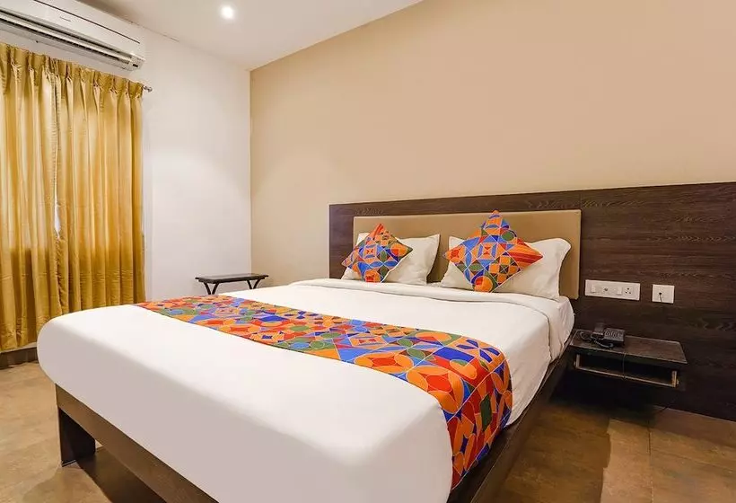 Fabhotel Karpagam   900m From Nehru Stadium