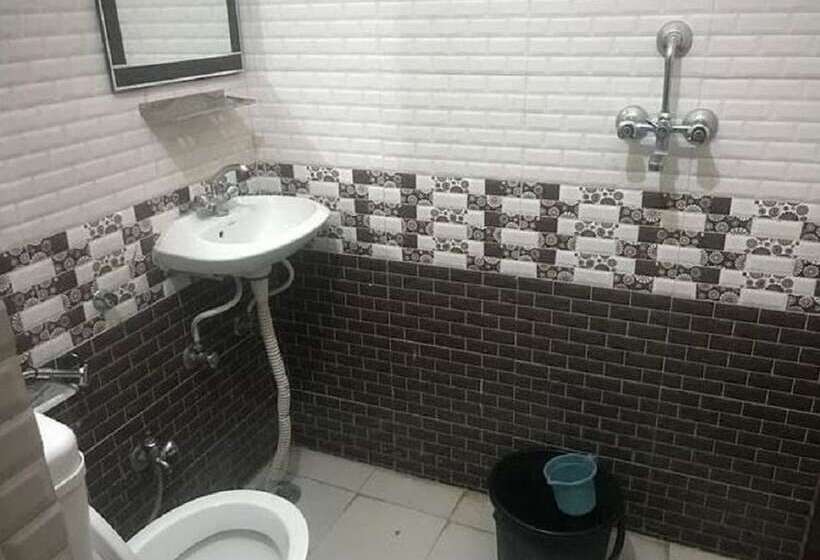 Hotel Dharohar Palace