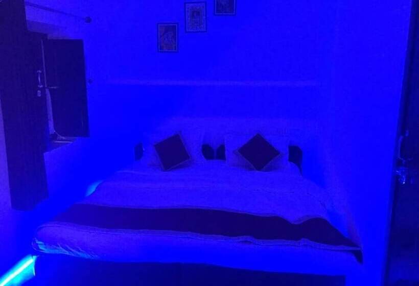 Hotel Dharohar Palace