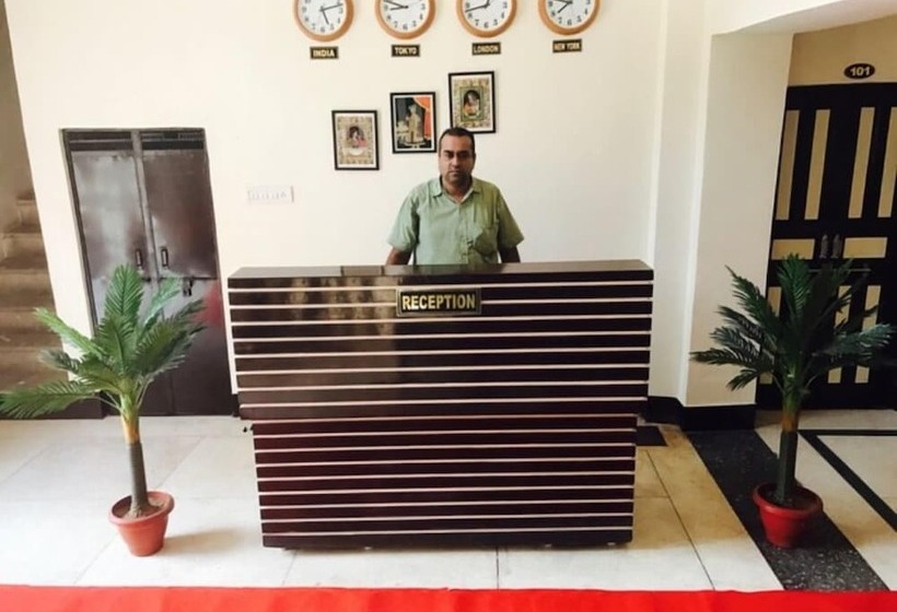 Hotel Dharohar Palace