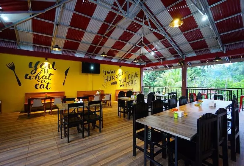 ホテル Golden Lake Resort By Oyo Rooms
