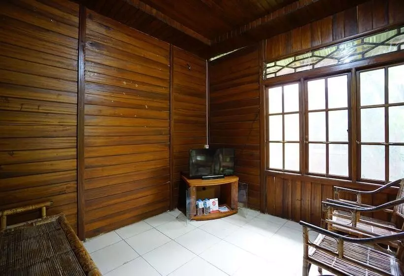 ホテル Golden Lake Resort By Oyo Rooms