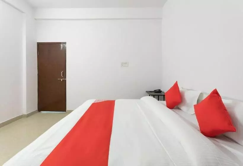 Hotelli Golden Star By Oyo Rooms