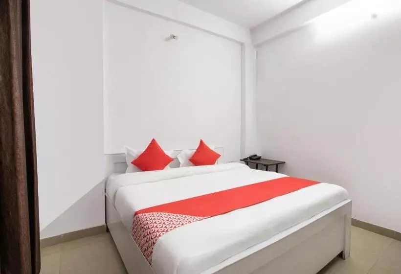 Hotelli Golden Star By Oyo Rooms