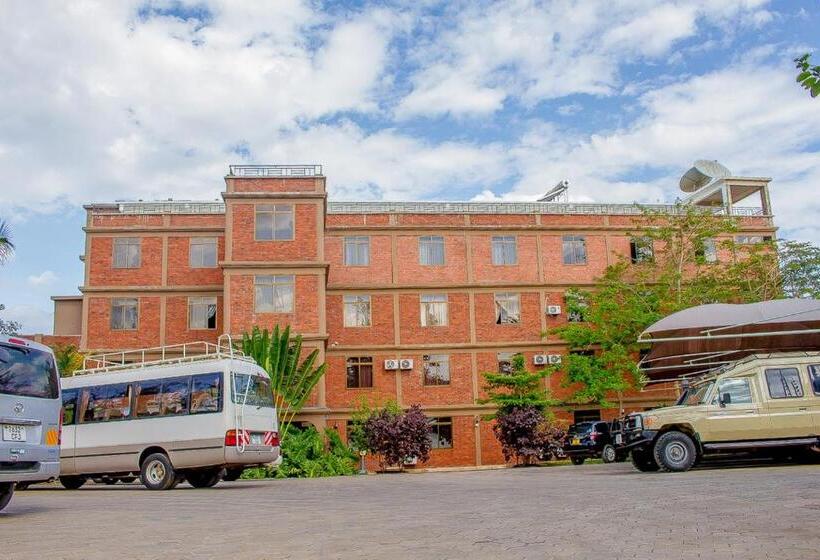 Отель Summit Lodge