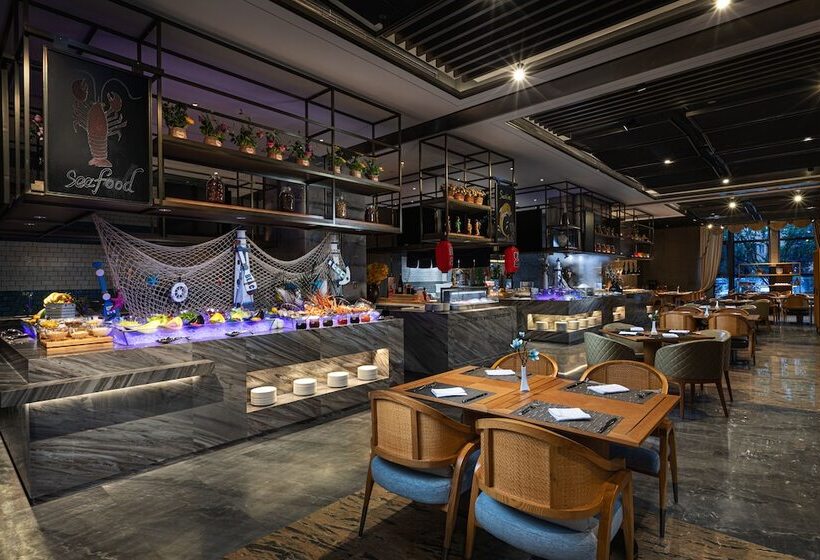 Отель Wyndham Grand Taixing Downtown