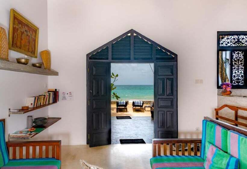 بنسيون Blue Parrot Beach Villa