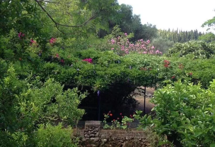 پانسیون Gentilini Retreat