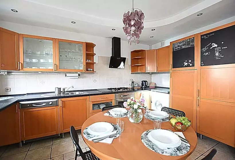 پانسیون Mhost Bronowice