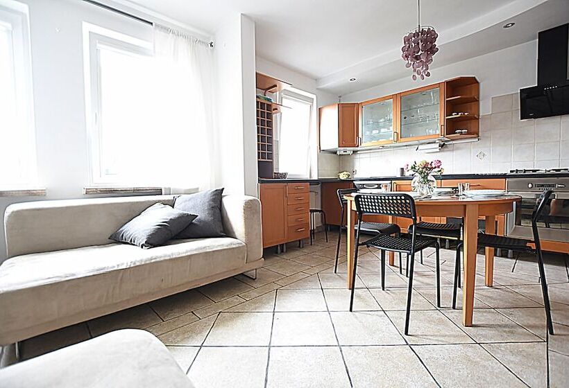 Majatalo Mhost Bronowice