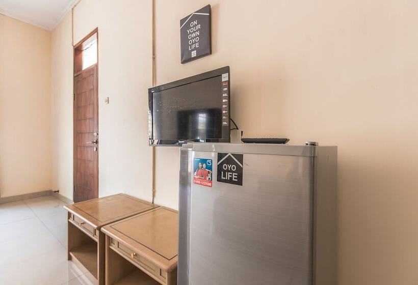 פנסיון Oyo Flagship 1462 Hunian Tinggal Megarich Sws