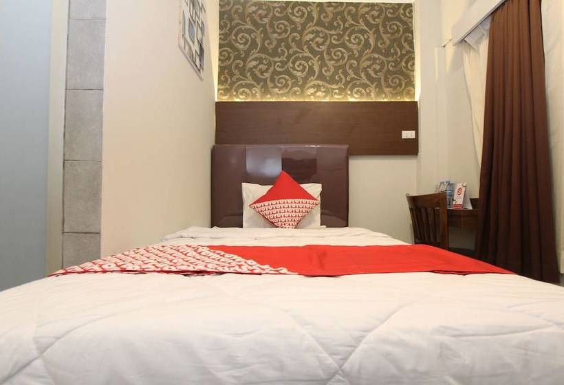 فندق صغير Ant Home By Oyo Rooms