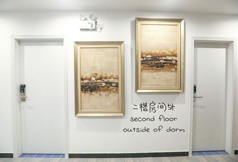 هاستل Only Cafe And Backpacker