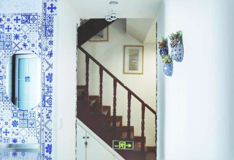 هاستل Only Cafe And Backpacker