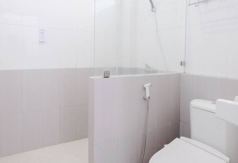 Ostello Villa Bukit Panderman Residende By Oyo Rooms