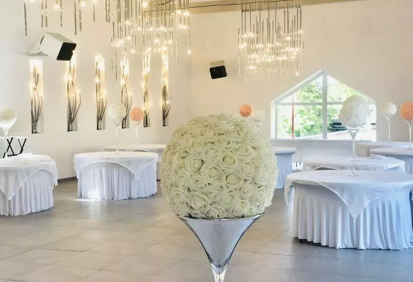 Aamiaismajoitus (B&B) Pavillon Fani