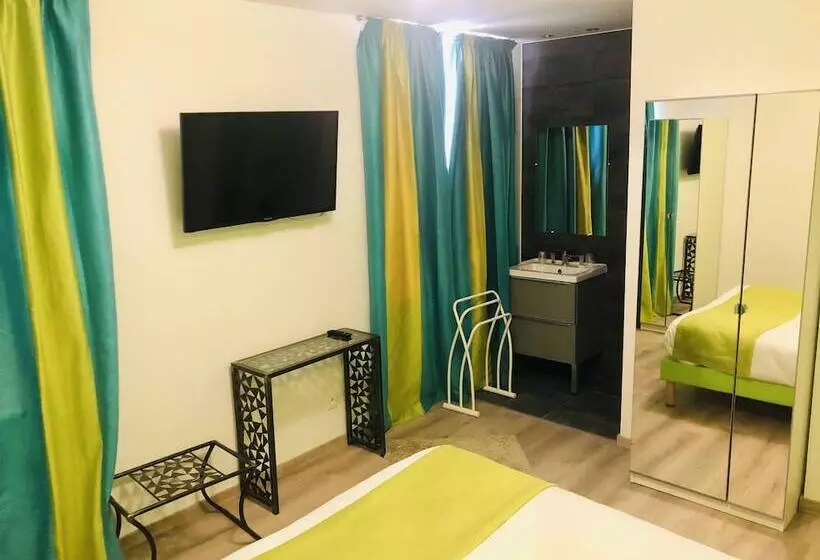 Aamiaismajoitus (B&B) Pavillon Fani